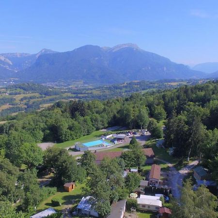Team Holiday - Camping Le Balcon De Chartreuse Hotel Miribel-les-Echelles Exterior photo
