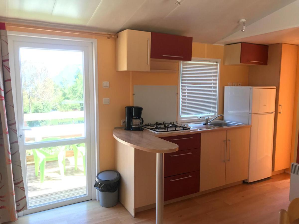 Team Holiday - Camping Le Balcon De Chartreuse Hotel Miribel-les-Echelles Exterior photo