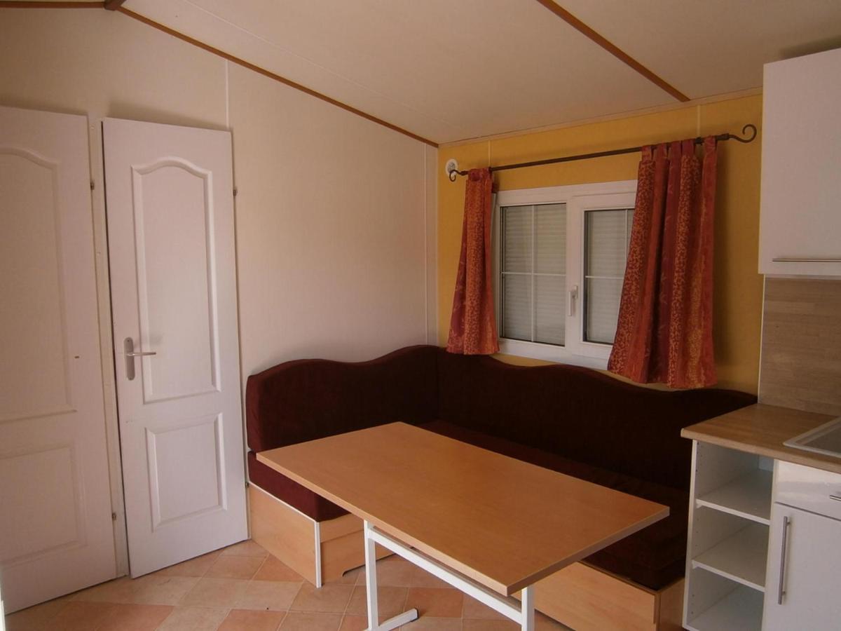 Team Holiday - Camping Le Balcon De Chartreuse Hotel Miribel-les-Echelles Exterior photo