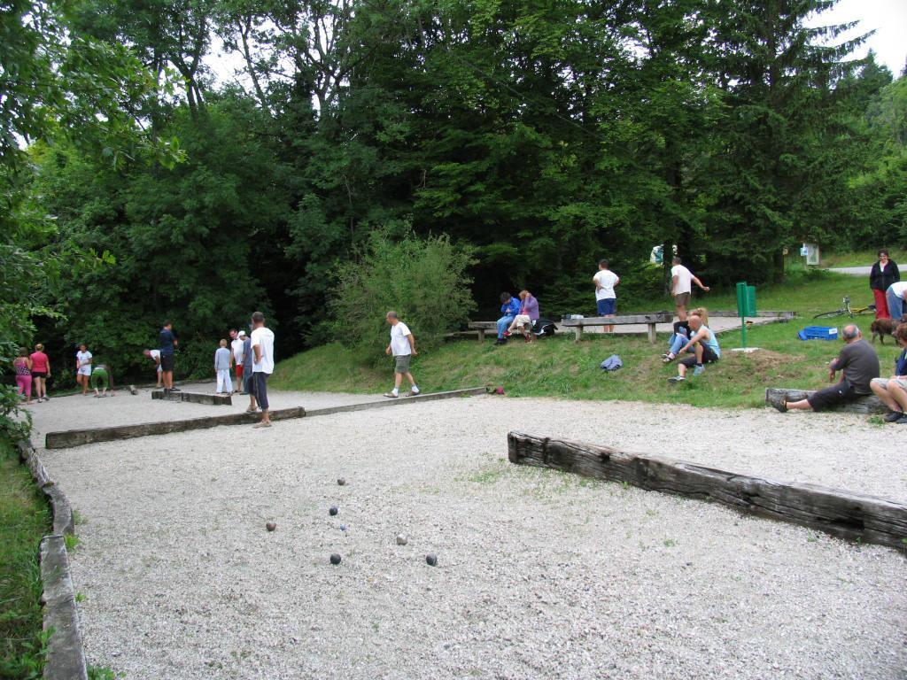 Team Holiday - Camping Le Balcon De Chartreuse Hotel Miribel-les-Echelles Exterior photo
